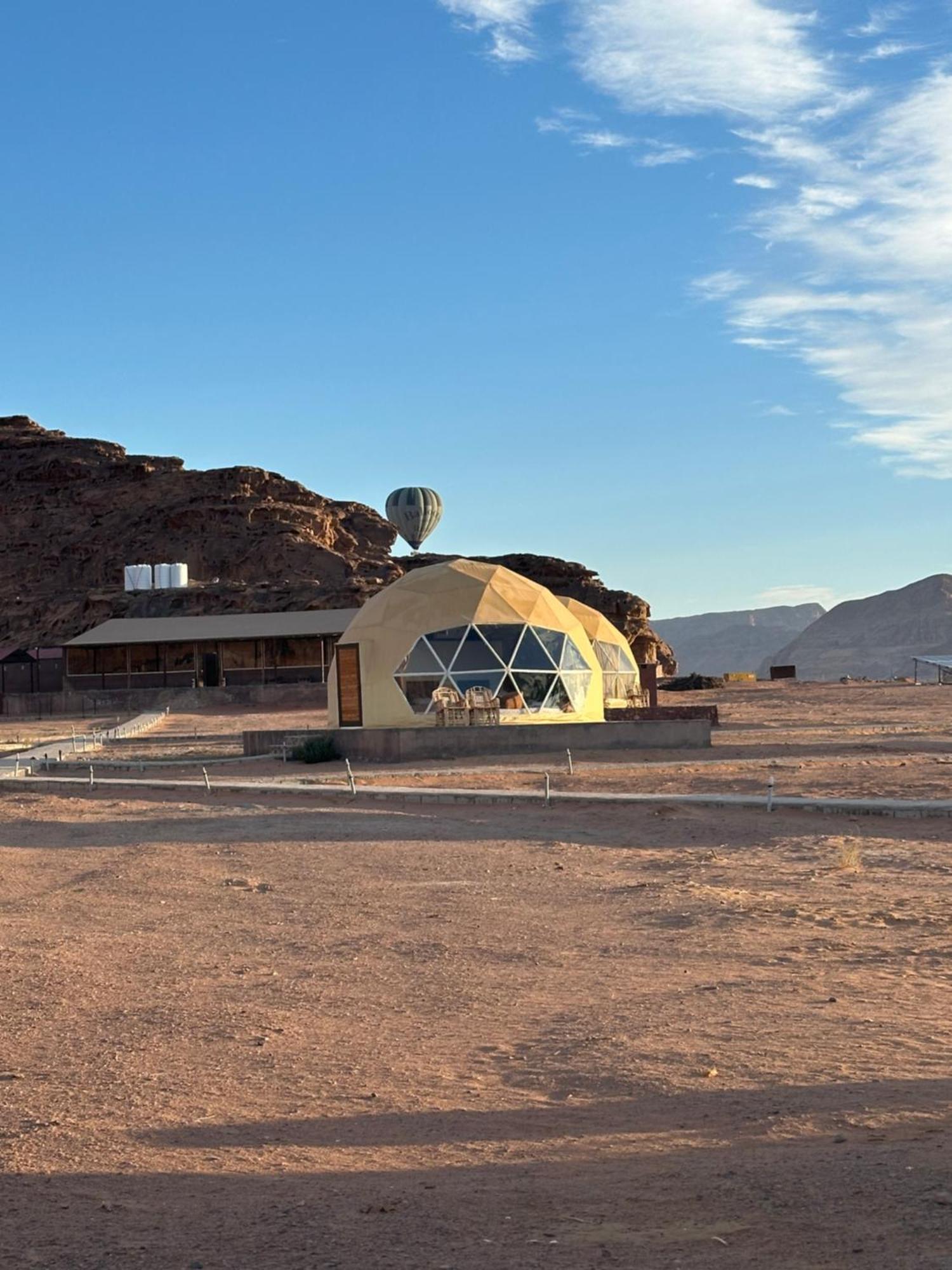 Night Magic Camp Hotel Wadi Rum Buitenkant foto